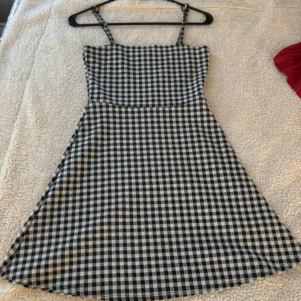 Divided H&M black and white checkered dress - size 4